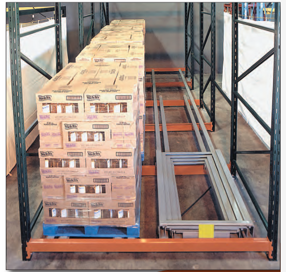 Push back pallet rack for high-density storage